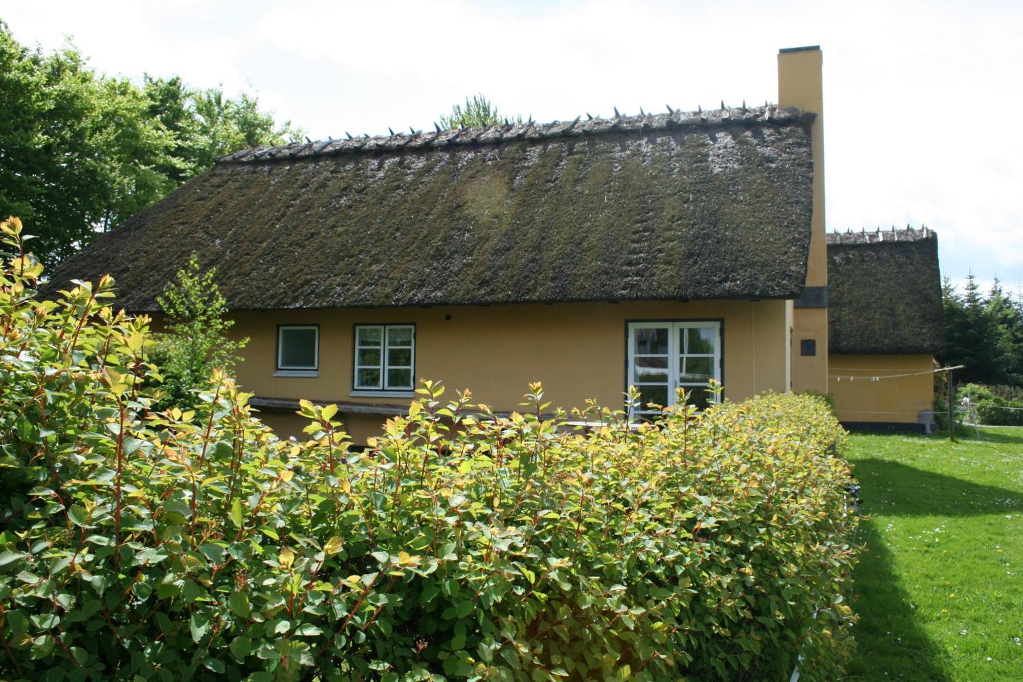 Grastenhus Guesthouse Thurø By Kültér fotó